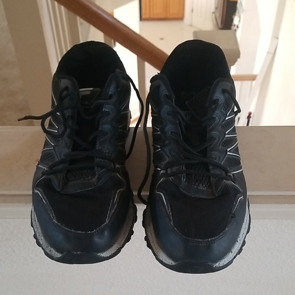 Men's Black Athletic Shoes